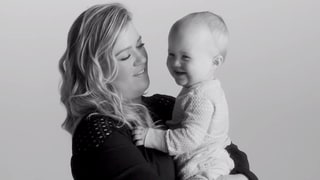 Kelly Clarkson Reveals New Video for “Piece by Piece,” Featuring Adorable Daughter River