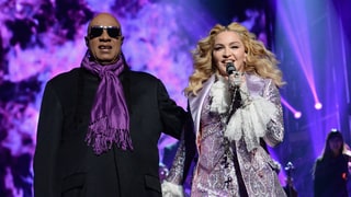 Billboard Music Awards 2016: Tears, Tributes and Amazing Performances From Britney Spears, Gwen Stefani, More