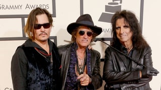 Joe Perry Hospitalized, Is ‘Stable’ After Collapsing During Hollywood Vampires Gig