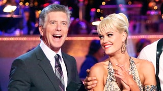 ‘Dancing With the Stars’ Cohost Tom Bergeron Jokes About Peta Murgatroyd’s Pregnancy Hormones