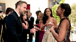 Malia Obama Gives Her Thumbs-Up as Sister Sasha Meets Ryan Reynolds: Pic