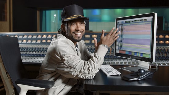Watch Miguel Talk 'Frustrating' Creative Process Behind 'Sky Walker'