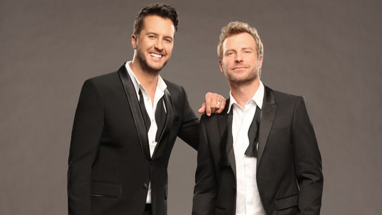 See Dierks Bentley S Naked Acm Awards Nightmare Rolling