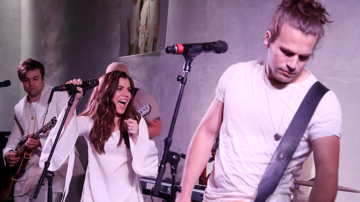The Band Perry Stage Nashville 'Comeback,' Deny Pop Rumors