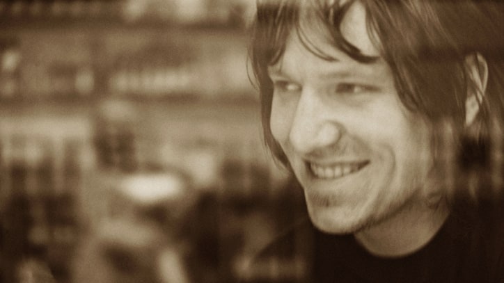 Hear Previously Unreleased Live Recording of Elliott Smith's 'Angeles'