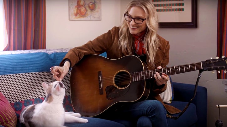 Watch Aimee Mann's Anguished 'Goose Snow Cone' Video