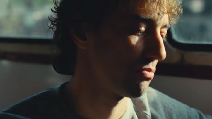 Watch Albert Hammond Jr.'s Heartbreaking 'Muted Beatings' Video