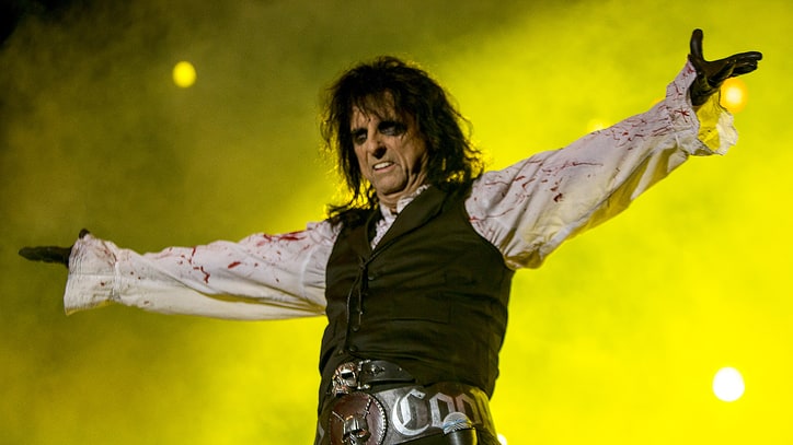 Review: Alice Cooper Has a Good Time With Big-Name Pals on 'Paranormal'