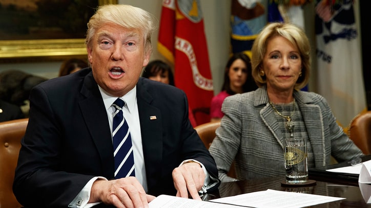 Latest Student Loan Debacle Is Ultimate Example of Trump's Campaign Con