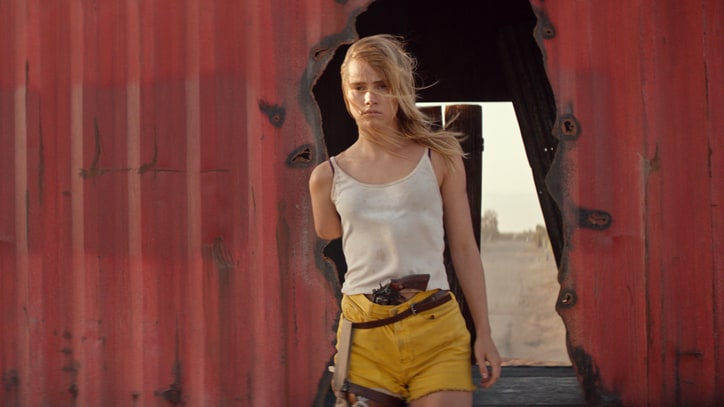 'The Bad Batch' Review: It's Social Rejects vs. Cannibals in Dystopia U.S.A.