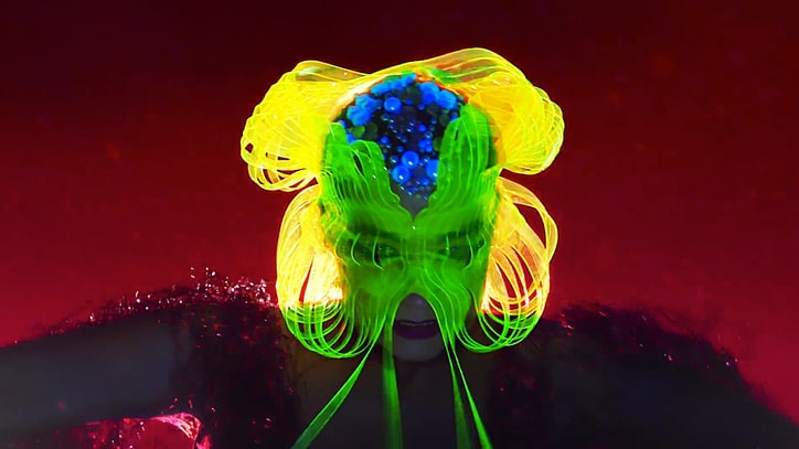 Bjork Crumbles, Mutates in Psychedelic 'Notget' Video