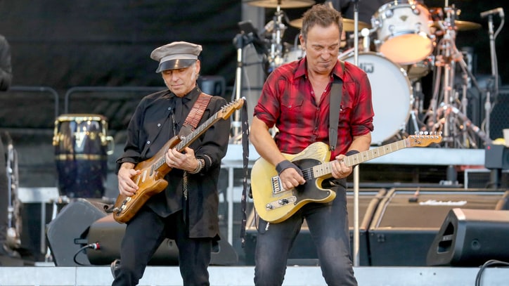 Watch Bruce Springsteen Taunt Trump With 'Don't Hang Up' in Australia