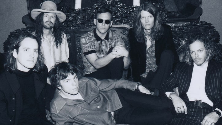 See Cage the Elephant Perform 'Rubber Ball' With Strings, Choir
