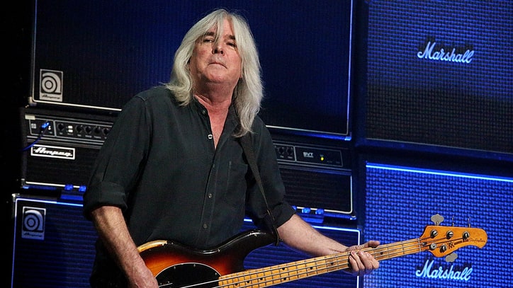 Watch AC/DC Salute Cliff Williams at Bassist's Final Show