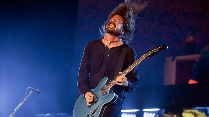Dave Grohl on How Foo Fighters Made 'Concrete and Gold' With Pop Producer