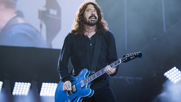 Dave Grohl Talks Directing Kids, Neil DeGrasse Tyson Influence for New Foo Fighters Video