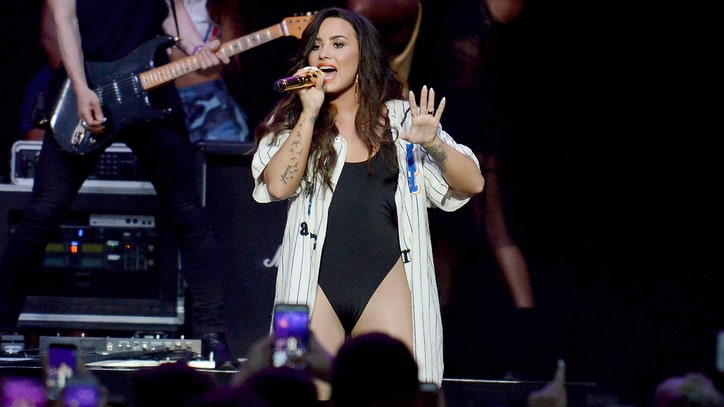 Demi Lovato to Sing National Anthem at Mayweather-McGregor Fight