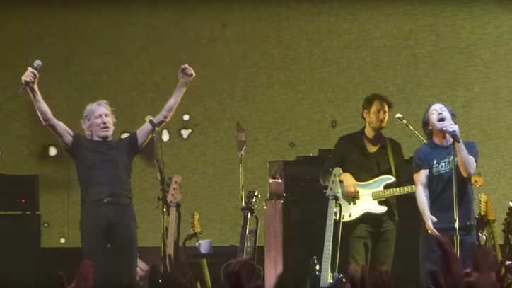See Eddie Vedder Perform 'Comfortably Numb' With Roger Waters