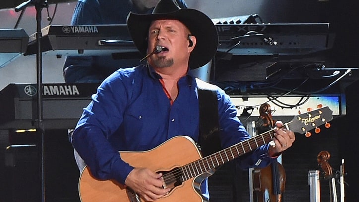 Garth Brooks, Jerry Reed Set for Musicians Hall of Fame