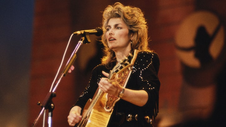 Flashback: Emmylou Harris Takes 'Sally Rose' to 'Austin City Limits'