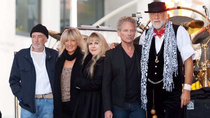 Hear Fleetwood Mac's Unreleased 'Seven Wonders' Outtake