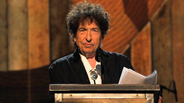 Bob Dylan Accused of Plagiarizing Nobel Lecture From SparkNotes