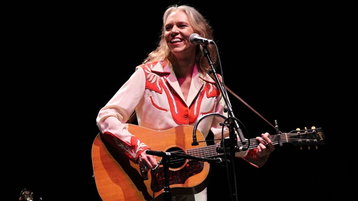 See Gillian Welch's Quirky 'Dry Town' Video