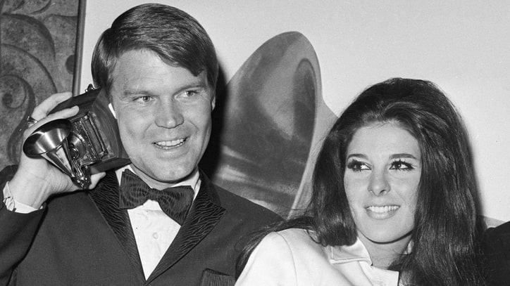 Flashback: Watch Glen Campbell and Bobbie Gentry's Dreamy 'Let It Be Me'