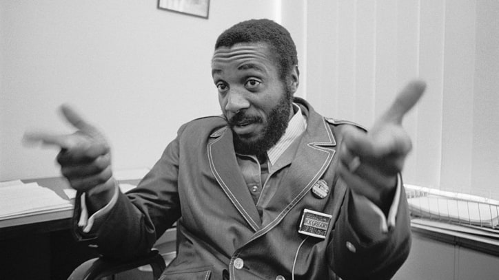 Dick Gregory, Comedian and Civil Rights Activist, Dead at 84