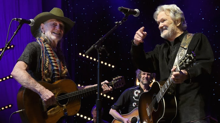 See Willie Nelson Sing 'Bobby McGee' for Kristofferson on 'ACL' Special