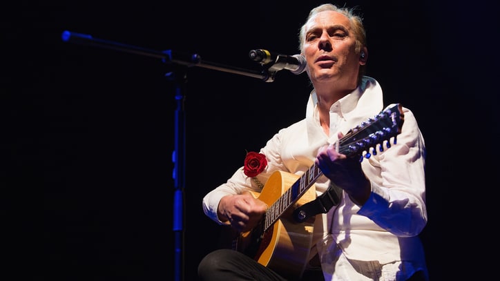 Peter Murphy Postpones Residency Due to Vocal Cords Issue