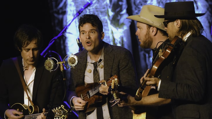 Old Crow Medicine Show Ready Live Album of Dylan's 'Blonde on Blonde'