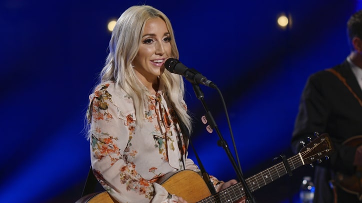 Hear Ashley Monroe's Plaintive New Song 'Paying Attention'
