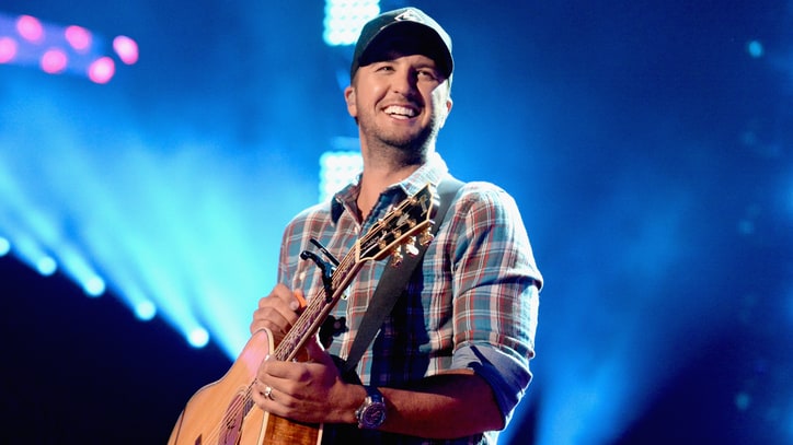 Watch Luke Bryan Sing Romantic New Song 'Southern Gentleman'