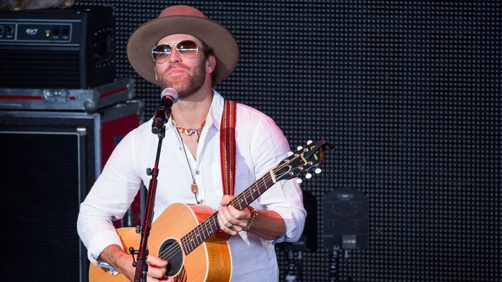 See Drake White Sing Spirited 'Livin' the Dream' Inside a Van