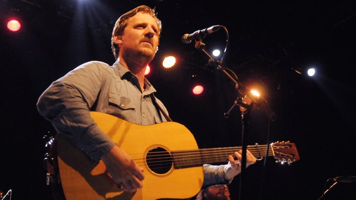 See Sturgill Simpson's Brassy 'Life of Sin' at Farm Aid