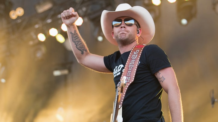 See Justin Moore's Tipsy 'Drink' on 'Fox and Friends'