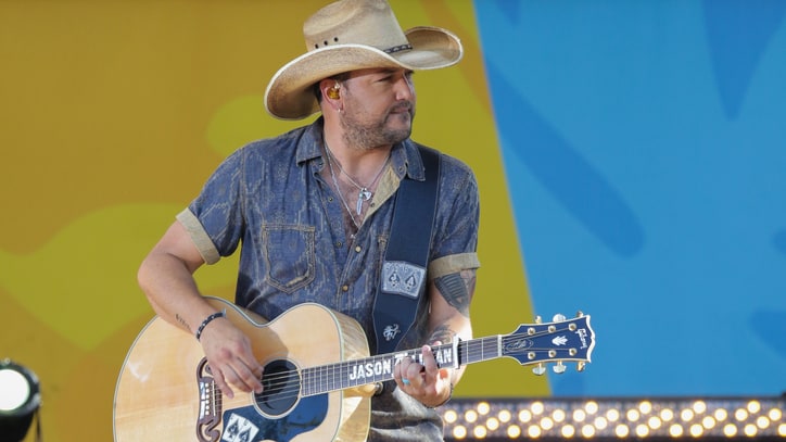 Watch Jason Aldean Sing Forlorn 'This Plane Don't Go There'