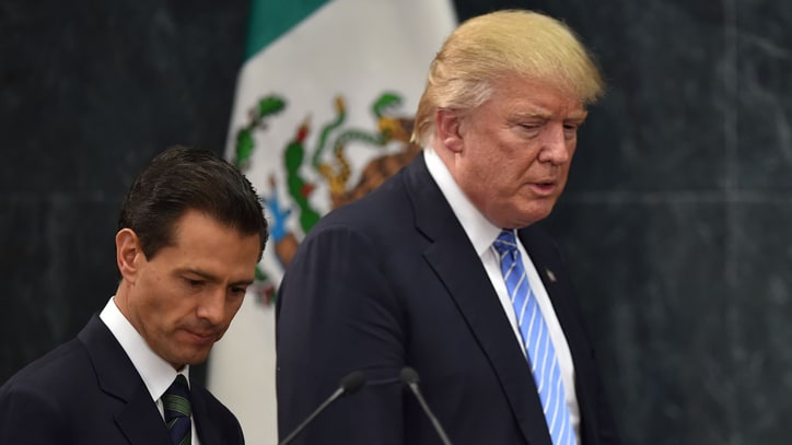 Donald 'Mexicans Are Rapists' Trump Goes to Mexico