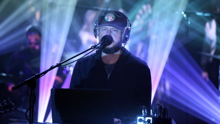 Watch Bon Iver's Mesmerizing '00000 Million' Lyric Video