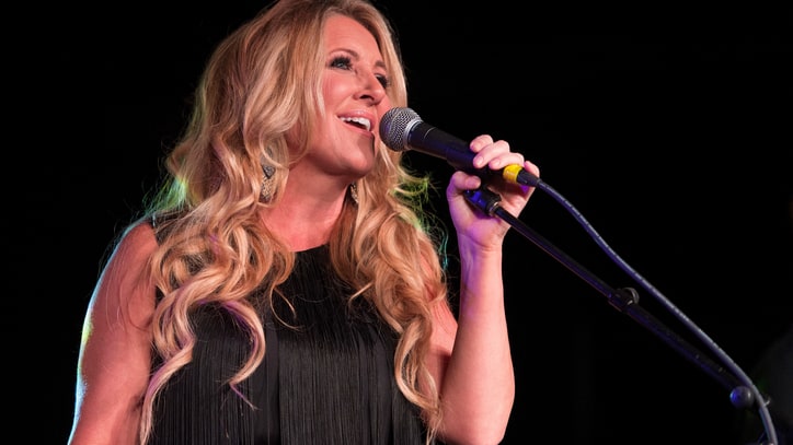 Hear Lee Ann Womack's Ethereal 'Oh Come All Ye Faithful'