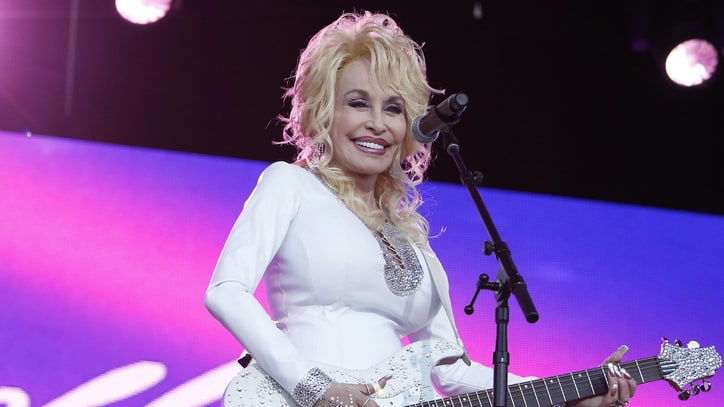 See Dolly Parton Play 'Dollywood Squares'