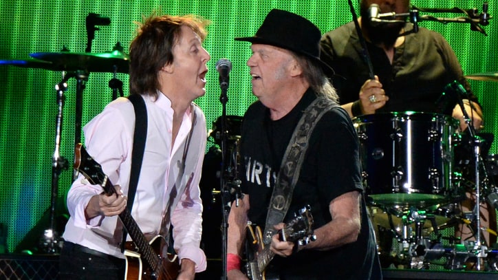 Watch Paul McCartney, Neil Young Play Beatles Classics at Desert Trip