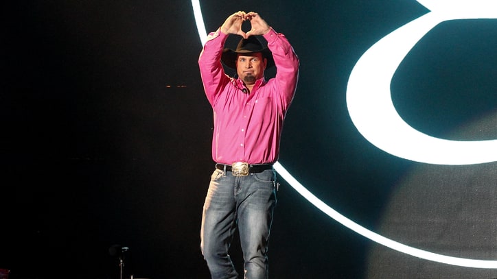 Garth Brooks Duets With Reba, Jason Aldean at Nashville Celebration