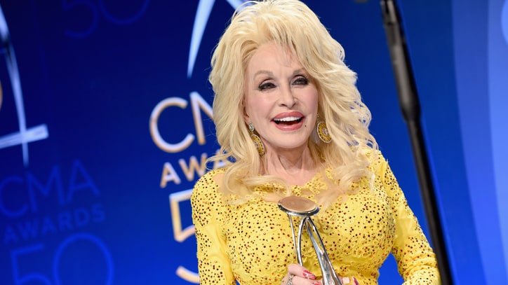 Dolly Parton Talks Lifetime Honor, All-Star Tribute at CMA Awards