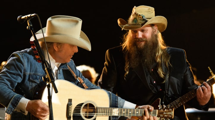 See Chris Stapleton Cover Willie Nelson, Ray Charles at CMA Awards