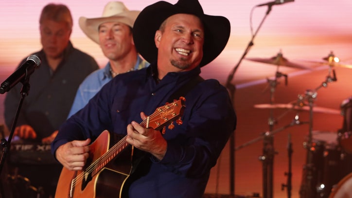 Watch Garth Brooks Write a Country Song with Jimmy Kimmel