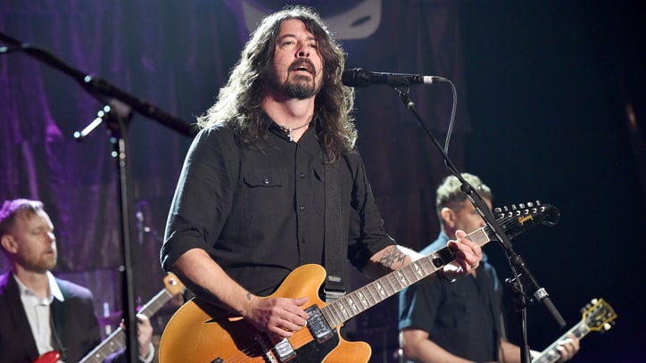 Dave Grohl, Bob Weir, Sammy Hagar Lead Acoustic-4-A-Cure Benefit Concert