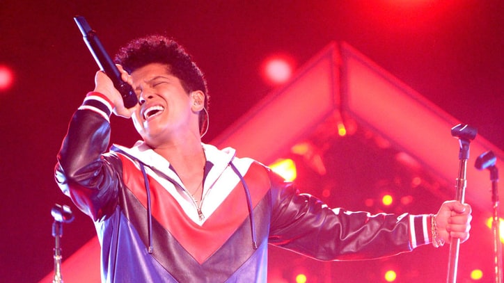 Bruno Mars Donates $1 Million to Flint Water Crisis Aid