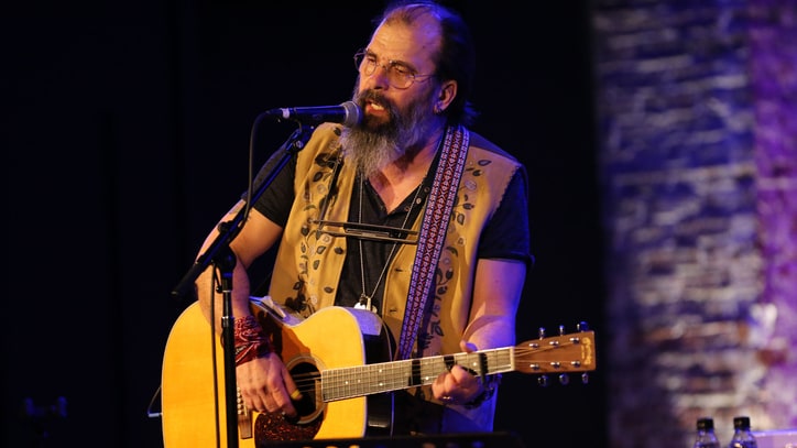 Steve Earle Recruits Miranda Lambert, Willie Nelson for New Album